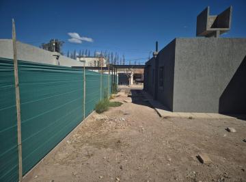 Casa · 100m² · 5 Ambientes · 1 Cochera · Remax Vende Casa en B° Altos de Drumond. Lujan