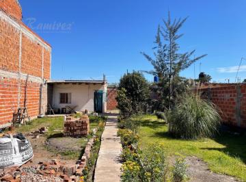 Casa · 303m² · 2 Ambientes · Casa a Terminar en Francisco Alvarez, Moreno