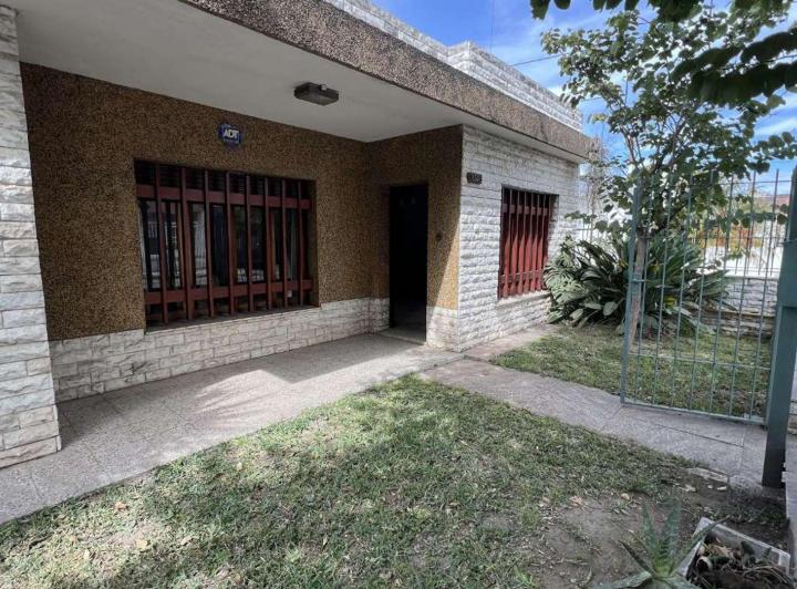 Casa · 133m² · 7 Ambientes · 1 Cochera
