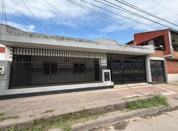 Casa · 156m² · 5 Ambientes · 1 Cochera