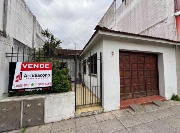 PH · 94m² · 2 Dormitorios · 1 Cochera · Venta PH Tipo Casa 3 Ambientes con Cochera. Jose Leon Suarez 3800.