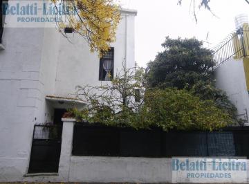 Casa · 115m² · 4 Ambientes · Casa en Barrio Residencial 4 Ambientes Totalmente a Refaccionar