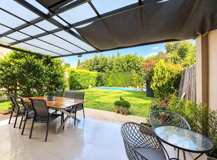 Casa · 140m² · 4 Ambientes · 3 Cocheras