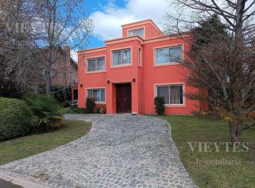 Casa · 200m² · 8 Ambientes · 2 Cocheras · Casa en Brio. La Pradera - Pilar