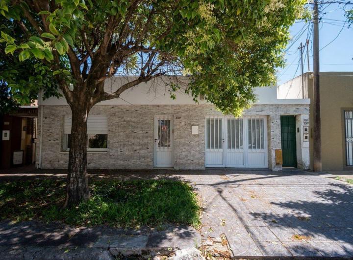 Casa · 126m² · 4 Ambientes · 1 Cochera