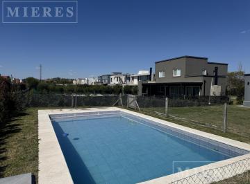 Casa · 148m² · 4 Ambientes · 1 Cochera · Muy Linda Casa Estilo Campo en Alquiler en El Barrio San Gabriel, Villanueva