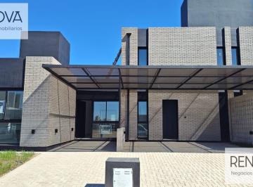 Casa · 80m² · 4 Ambientes · 1 Cochera · Excelente Duplex en 1 Planta, en Quebradas de Manantiales!