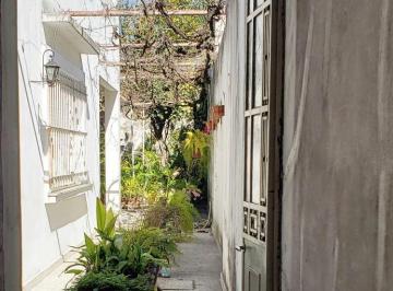 PH de 3 ambientes, Liniers · Casa en PH Terreno 30 X 8,66 con Terraza, Patio y Gran Jardín a 4 Cuadras de Av Rivadavia