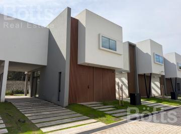 Casa · 123m² · 4 Ambientes · 2 Cocheras · Casa en Barrio Parque Leloir - Complejo Constancia