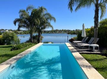 Casa · 240m² · 5 Ambientes · 6 Cocheras · Alq Santa Teresa Laguna Navidad Fin Año Ener Feb