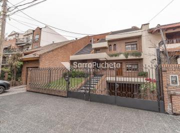 Casa · 240m² · 4 Ambientes · 3 Cocheras · Venta Casa 4 Ambientes con Jardín y Piscina en Haedo Sur