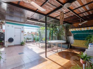 Casa · 207m² · 4 Ambientes · En Venta Casa 4 Ambientes con Balcon Aterrazado y Galpon en Venta!