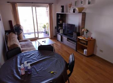 Departamento de 2 ambientes, Monte Castro · Excelente Semipiso, Contrafrente, a m de Centro Comercial Jonte