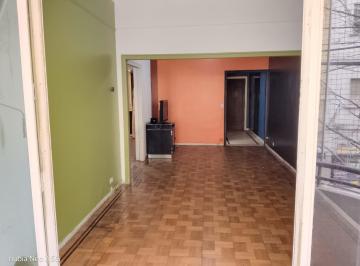 Departamento de 5 ambientes, Balvanera · Semi - Piso con Balcón Al Frente, en El Corazón de La Ciudad