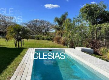 Casa · 282m² · 4 Ambientes · 1 Cochera · Casa en Venta en con Amarra Propia en Albanueva, Tigre