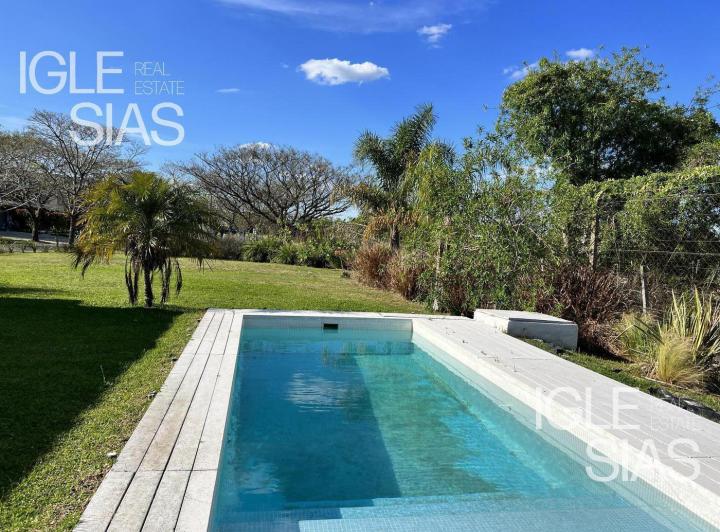 Casa · 282m² · 4 Ambientes · 1 Cochera