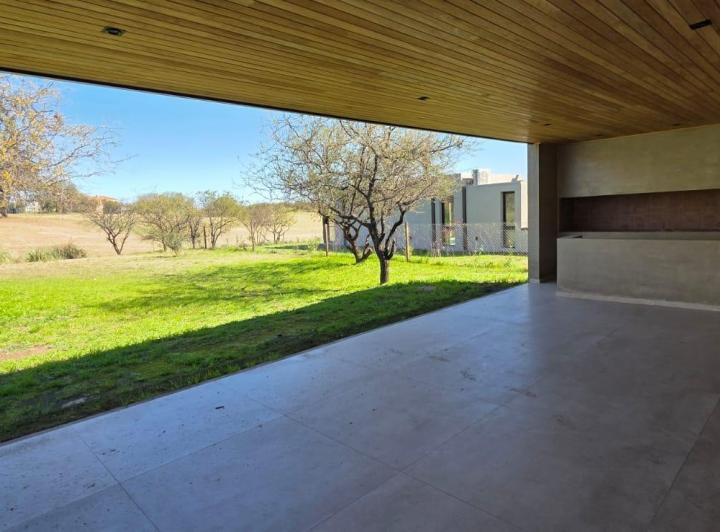 Casa · 400m² · 7 Ambientes