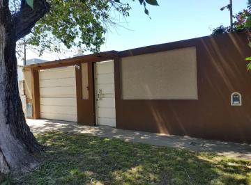 Casa de 3 ambientes, La Plata · Casa en Alquiler en 132 Entre 531 y 532