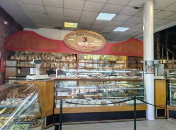 Fondo de comercio · 500m² · Venta de Fondo de Comercio – Panadería en Esquina con Amplia Superficie