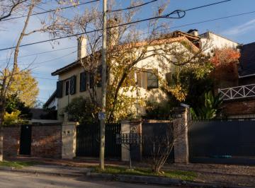 PH · 172m² · 6 Ambientes · Venta PH Acassuso Planta Alta C/terraza Parrilla