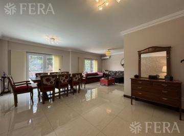 Departamento · 132m² · 4 Ambientes · 1 Cochera · Alquiler Departamento 4 Ambientes con Cochera en Quilmes Centro