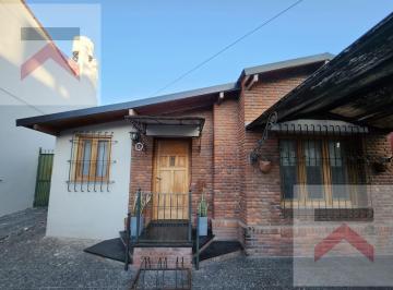 Casa · 185m² · 5 Ambientes · 1 Cochera · Hermoso Chalet con 4 Dorm. en Victoria - San Fernando