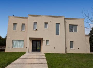 Casa de 5 ambientes, Escobar · Casa en Alquiler con Pileta en San Matías – Area 2