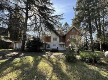 Quinta vacacional · 2600m² · 4 Ambientes · 2 Cocheras · Quinta en del Viso/ 5 Lotes con Casa a Refaccionar
