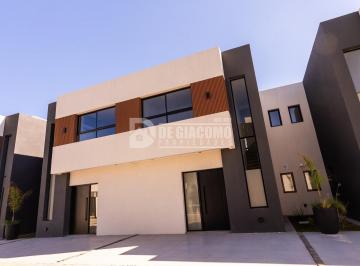 Casa · 100m² · 4 Ambientes · Casa en Alquiler en La Lonja, Pilar, G. B. a. Zona Norte