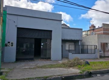Casa · 105m² · 2 Ambientes · Alquiler Departamento con Deposito en Llavallol
