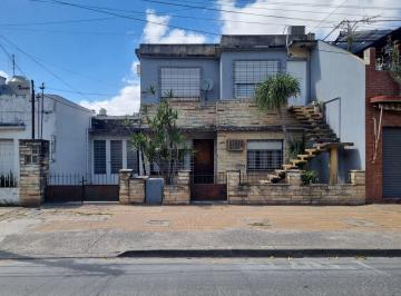 PH · 62m² · 3 Ambientes · 1 Cochera · Alquiler PH Tipo Casa 3 Ambientes - Tesei Hurlingham