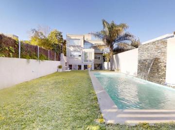 Casa · 317m² · 6 Ambientes · 3 Cocheras · Casa en Venta de 6 Ambientes en Beccar con Jardín y Pileta
