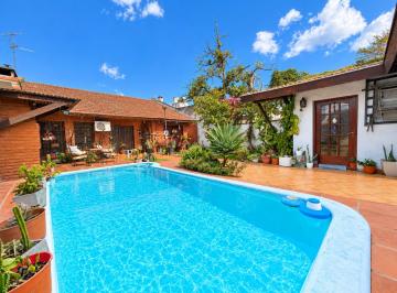 Casa · 191m² · 4 Ambientes · 1 Cochera · Casa Venta Padua Sur Apta Credito Pileta