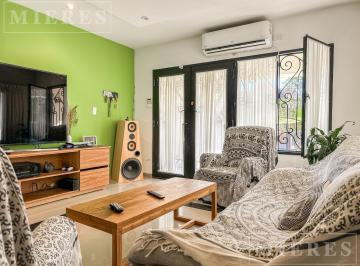Casa · 262m² · 6 Ambientes · 3 Cocheras · Casa en Venta en Tigre