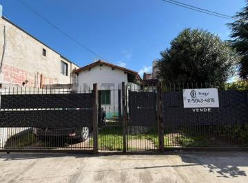 Casa · 107m² · 4 Ambientes · 2 Cocheras · Venta Casa 4 Amb a Refaccionar