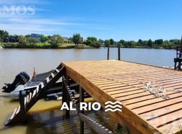 Casa · 257m² · 6 Ambientes · Casa Venta Al Rio. Noroeste. Ya Escriturada.