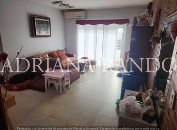 PH de 3 ambientes, Velez Sarsfield · Excelente PH de 3 Ambientes Al Frente con Terraza Quincho Cubierto y Parrilla