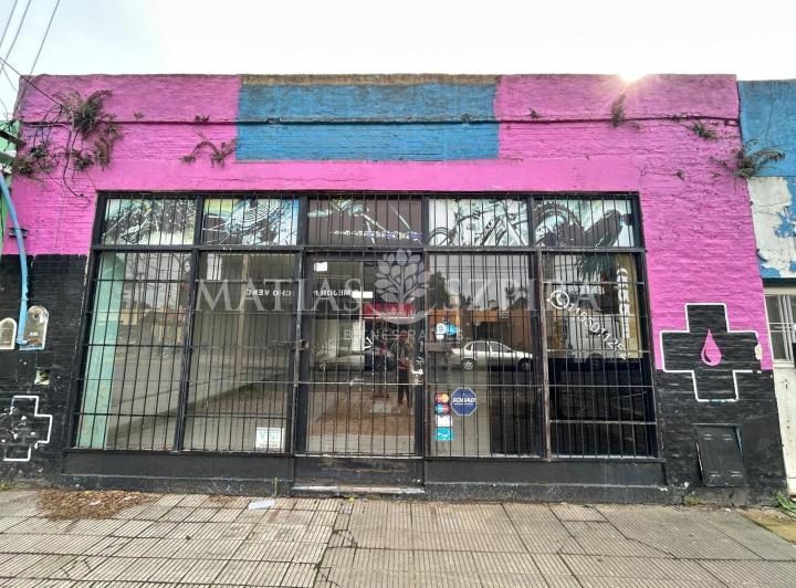 Local comercial · 220m²