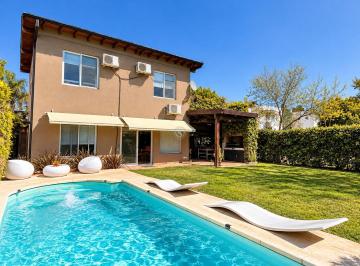 Casa · 122m² · 5 Ambientes · 2 Cocheras · Casa en Venta en El Hornero, Pilar, G. B. a. Zona Norte