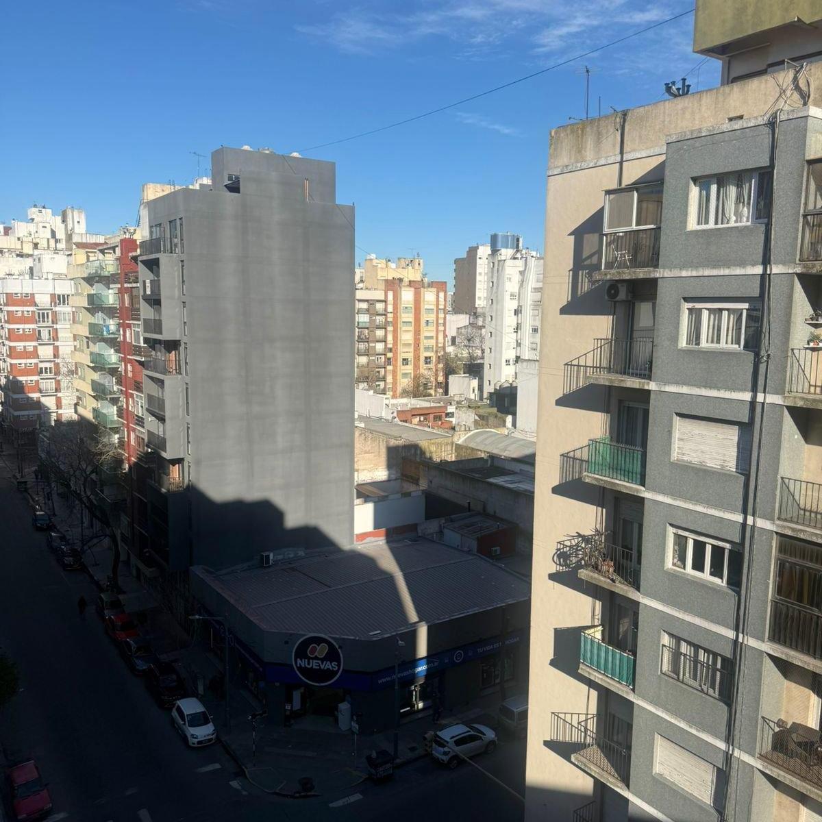 Monoambiente reciclado en Plaza Mitre, 30m², Macrocentro