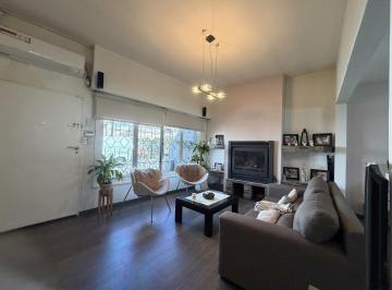 Casa · 159m² · 4 Ambientes · 1 Cochera · Venta Casa 4 Ambientes con Cochera Ciudadela Refaccionada a Nueva
