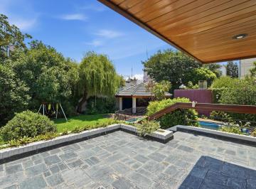 Casa · 480m² · 6 Ambientes · 3 Cocheras · Casa de 6 Ambientes Sobre Lote de 600 m² con Quincho y Pileta en Villa Devoto