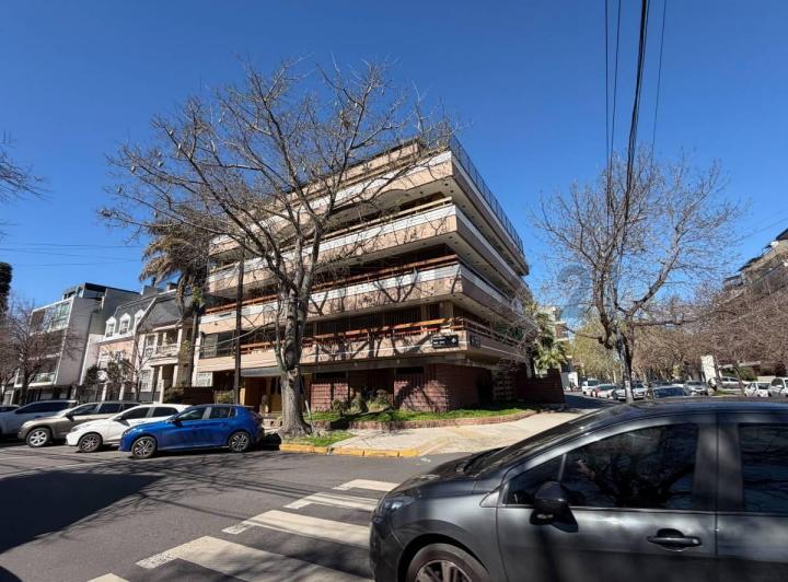 Departamento · 260m² · 5 Ambientes · 2 Cocheras