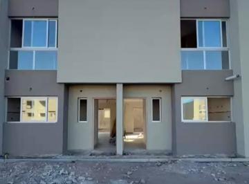 Casa · 130m² · 4 Ambientes · 1 Cochera · Duplex en Venta en Barrio Privado Villa Cecilia, Maipú