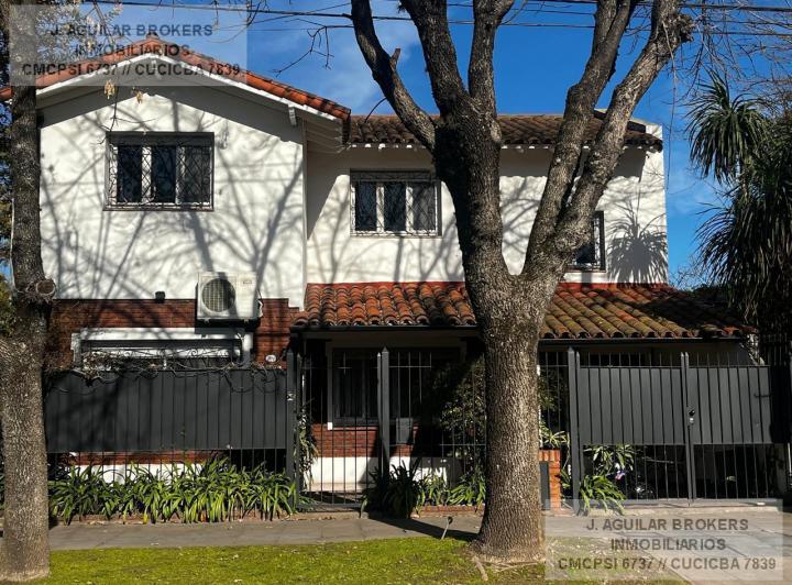 Casa · 171m² · 6 Ambientes · 1 Cochera