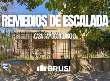 Casa · 205m² · 4 Ambientes · 2 Cocheras · Venta Casa 4 Ambientes con Quincho - Remedios de Escalada