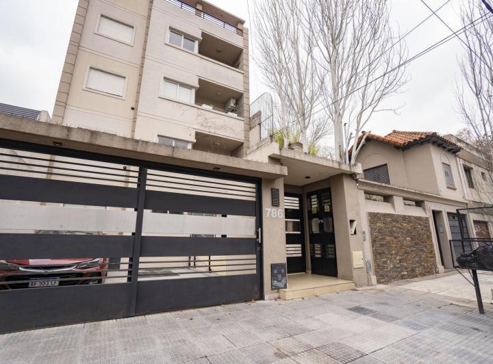 Departamento · 80m² · 3 Ambientes · 1 Cochera