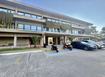 Oficina comercial · 600m² · 12 Cocheras · Oficina en Olivos - Uzal/panam.