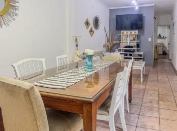 PH · 111m² · 4 Ambientes · 1 Cochera · Venta PH 4 Amb - Jardín y Garage - Sin Expensas - Apto Crédito - San Martín