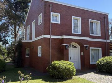 Casa · 200m² · 4 Ambientes · 5 Cocheras · Casa en Alquiler en Barrio Cerrado Las Praderas de San Ignacio